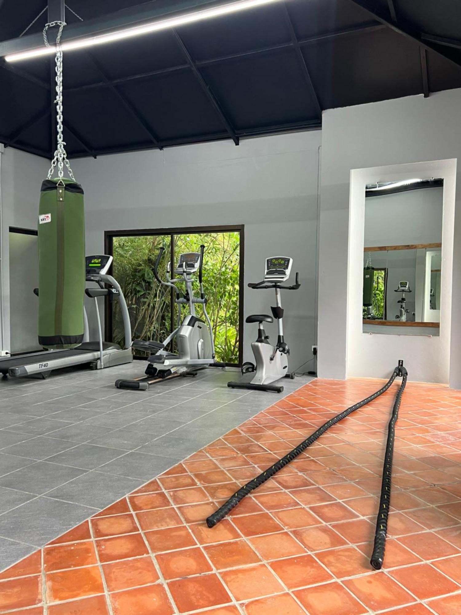 सहारा Palm Galleria Khao Lak