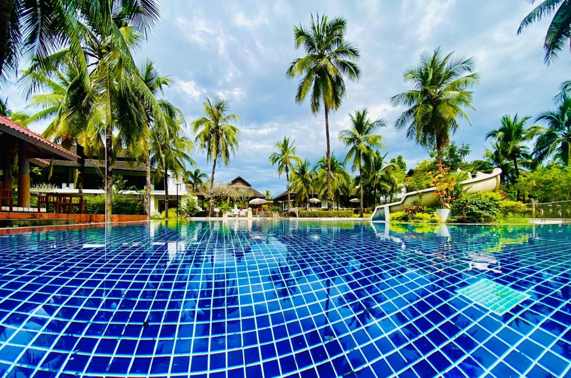 Palm Galleria Tempat peranginan 4*